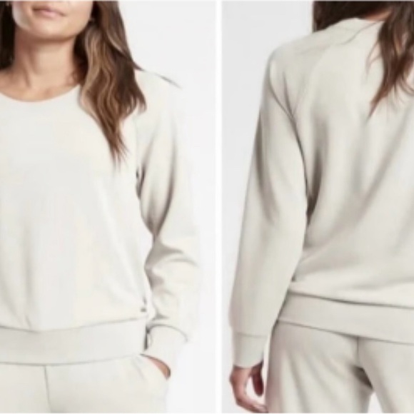 Athleta Seasoft Scoop Neck Sweatshirt Tan Size Large
Women | Color cream bone - Picture 2 of 2